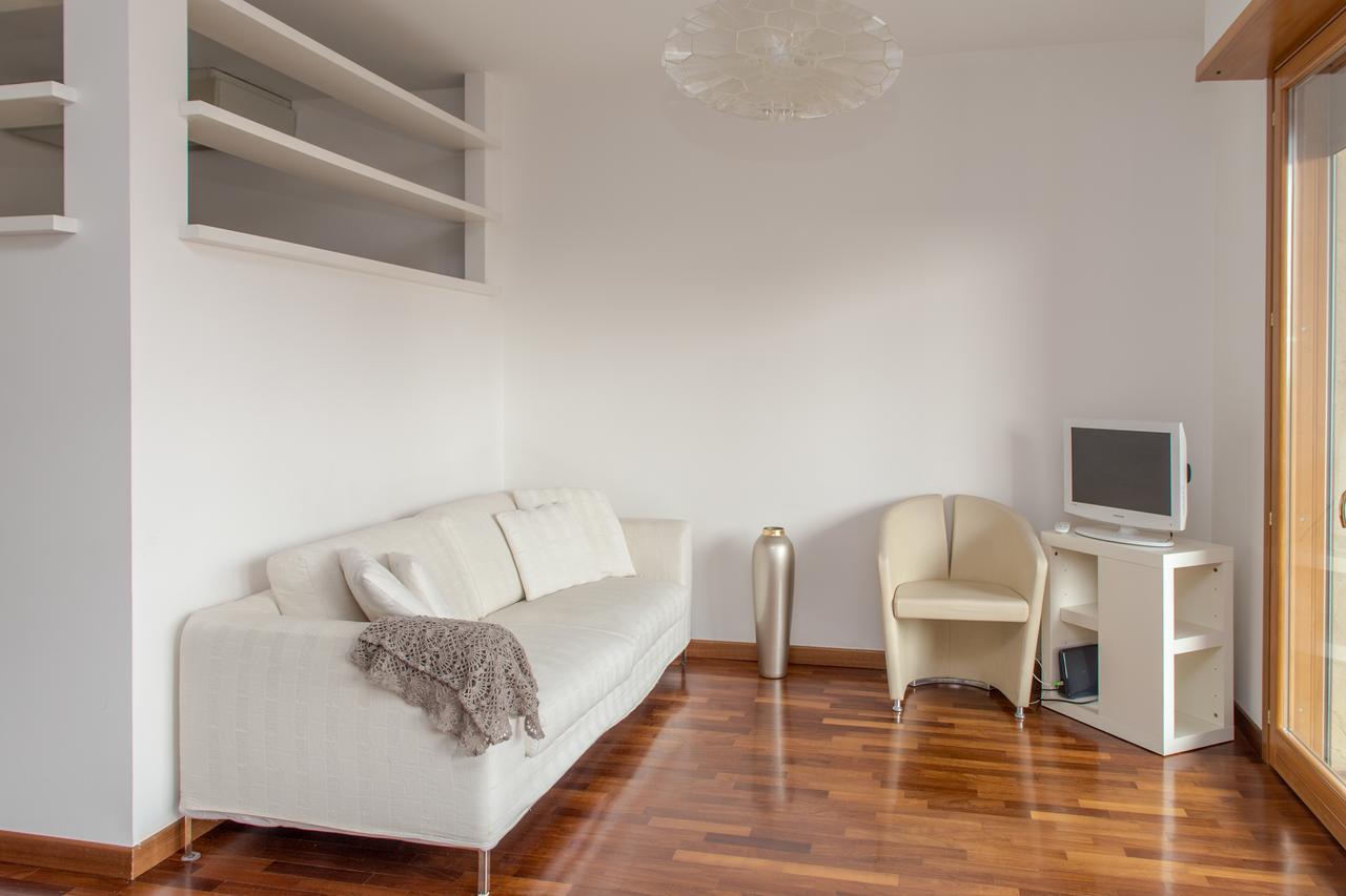 Bocconi University Flat Apartment Milan Exterior photo